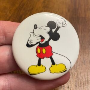 Vintage 1988 Walt Disney Mickey Mouse Yawning 1.75" Pinback Button